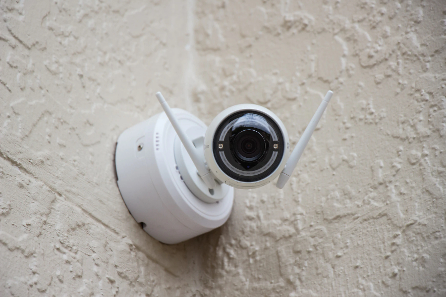 Typy bezpečnostných kamerových systémov pre firmy